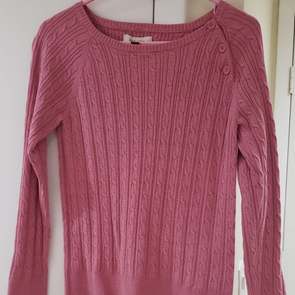 Ladies king sleeve cable knit sweater